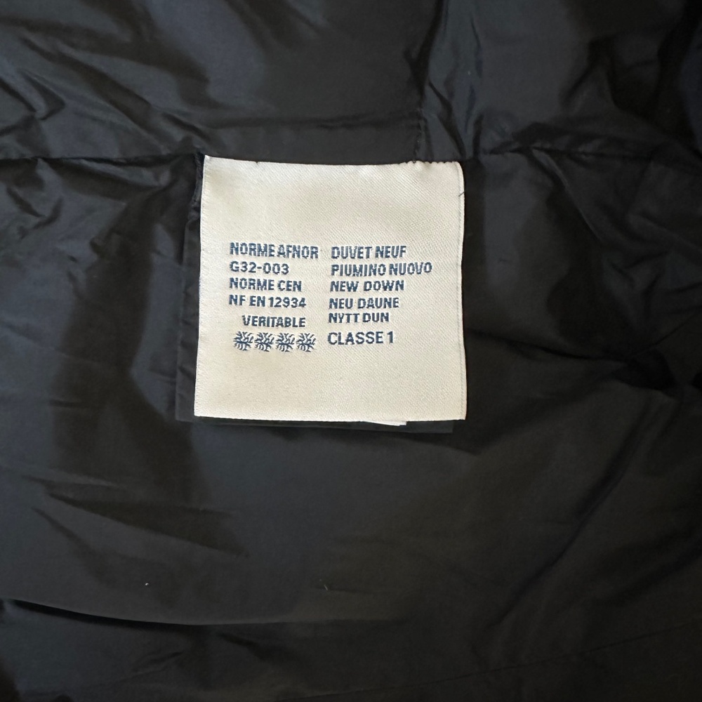 Moncler Kids Girls Puffer Jacket Coat, Black, Real Fur, Size 4 (104 cm) - Picture 9 of 9